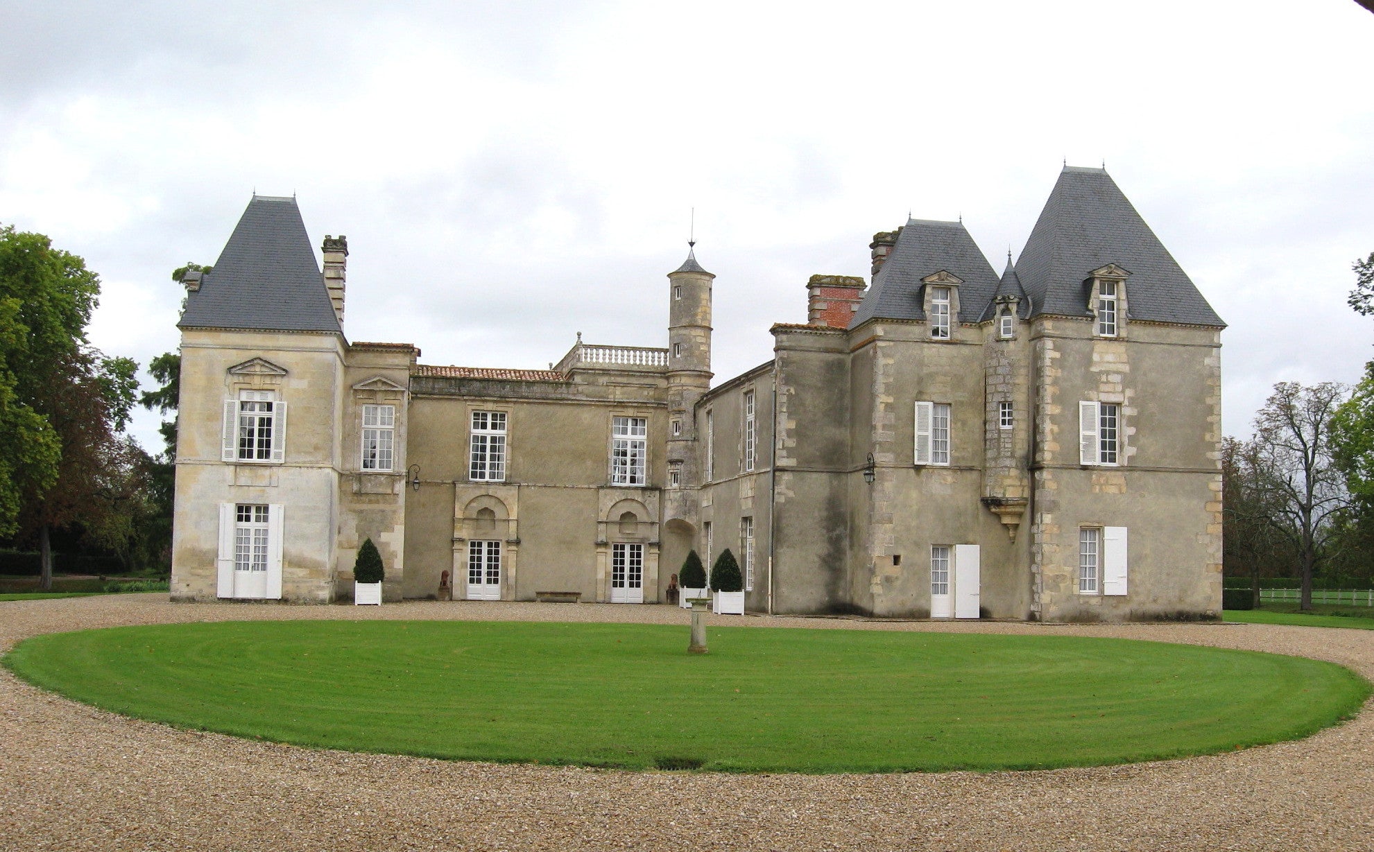 Château d'Issan 3ème Cru Classé, Margaux, 2019, 75cl – Hans' Wine Club